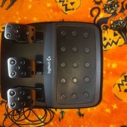 Used Logitech G920 Driving Force Racing Wheel  