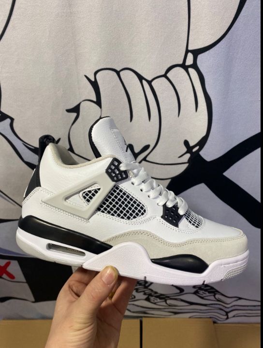 Jordan 4 Black And White