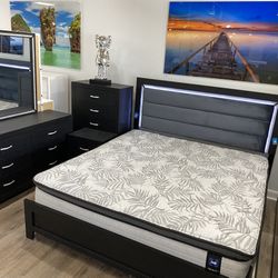 Gorgeous 5pc Bedroom Set On Sale $750 