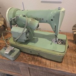 Singer 185J Jade sewing machine