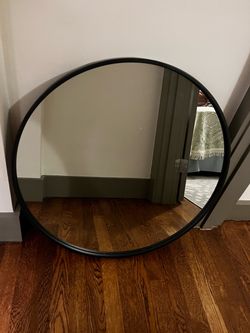 Round Wall Mirror