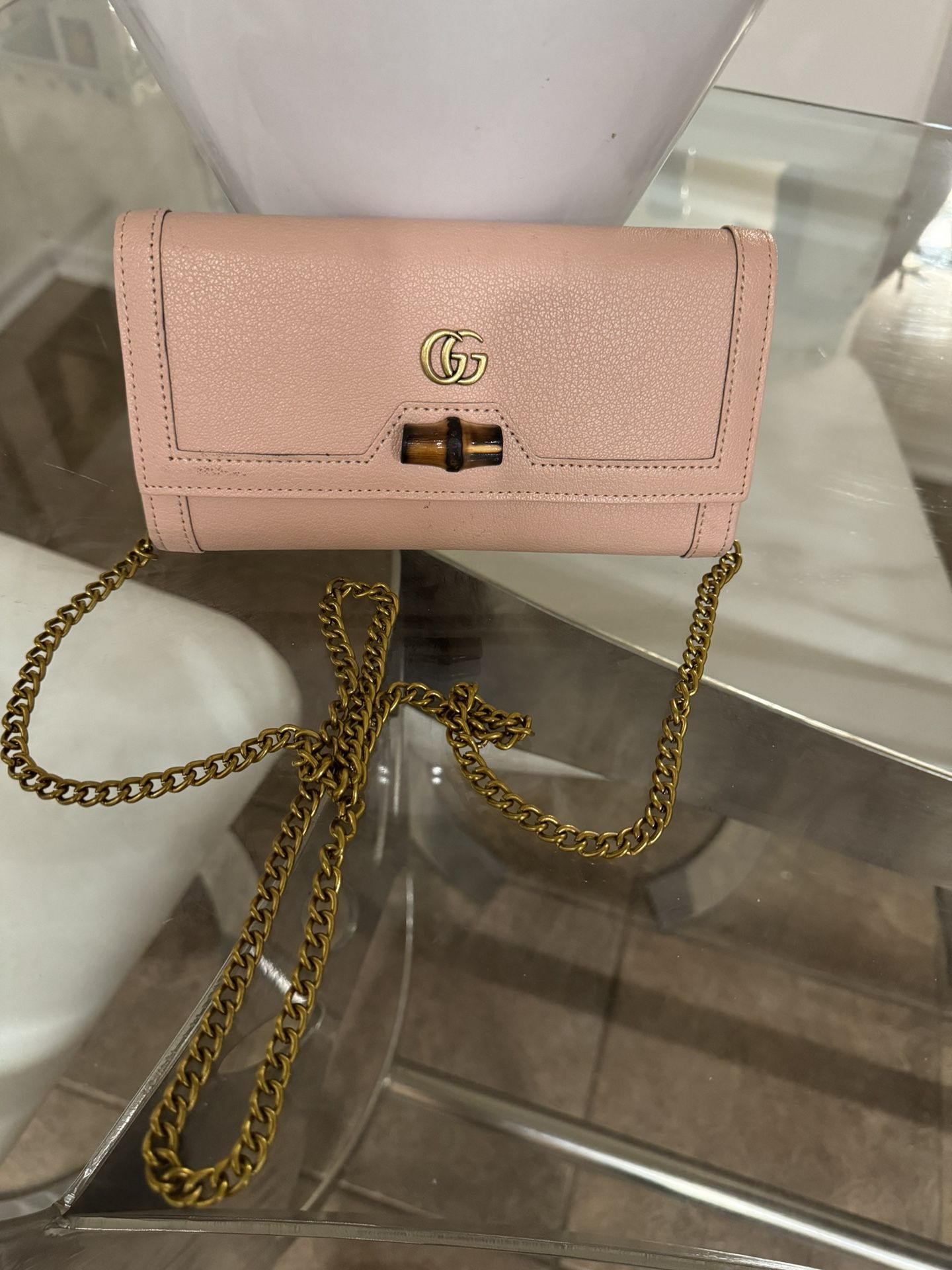 Sling Wallet Gucci