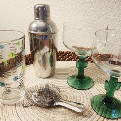 Cute Cocktail Mixer Set