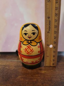 Vintage Russian Matryoshka Wooden Nesting Doll 6pc T