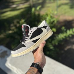 Sample Pair Of Travis Scott’s Air Jordan 1 Low Size 8.5 