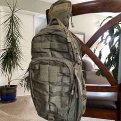 5.11 Rush MOAB 6 Tactical Sling/11 Liters Molle Backpack