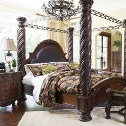 4 Piece Bedroom Set