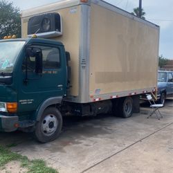 Parting Out 2000 Diesel UD Refrigerators Box Truck