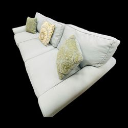 Free Delivery! Lightly Used 3 seater Sofa in Great Condition. Fully Clean from Smoke & Pet free home