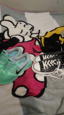 Women's nike&converse size 7