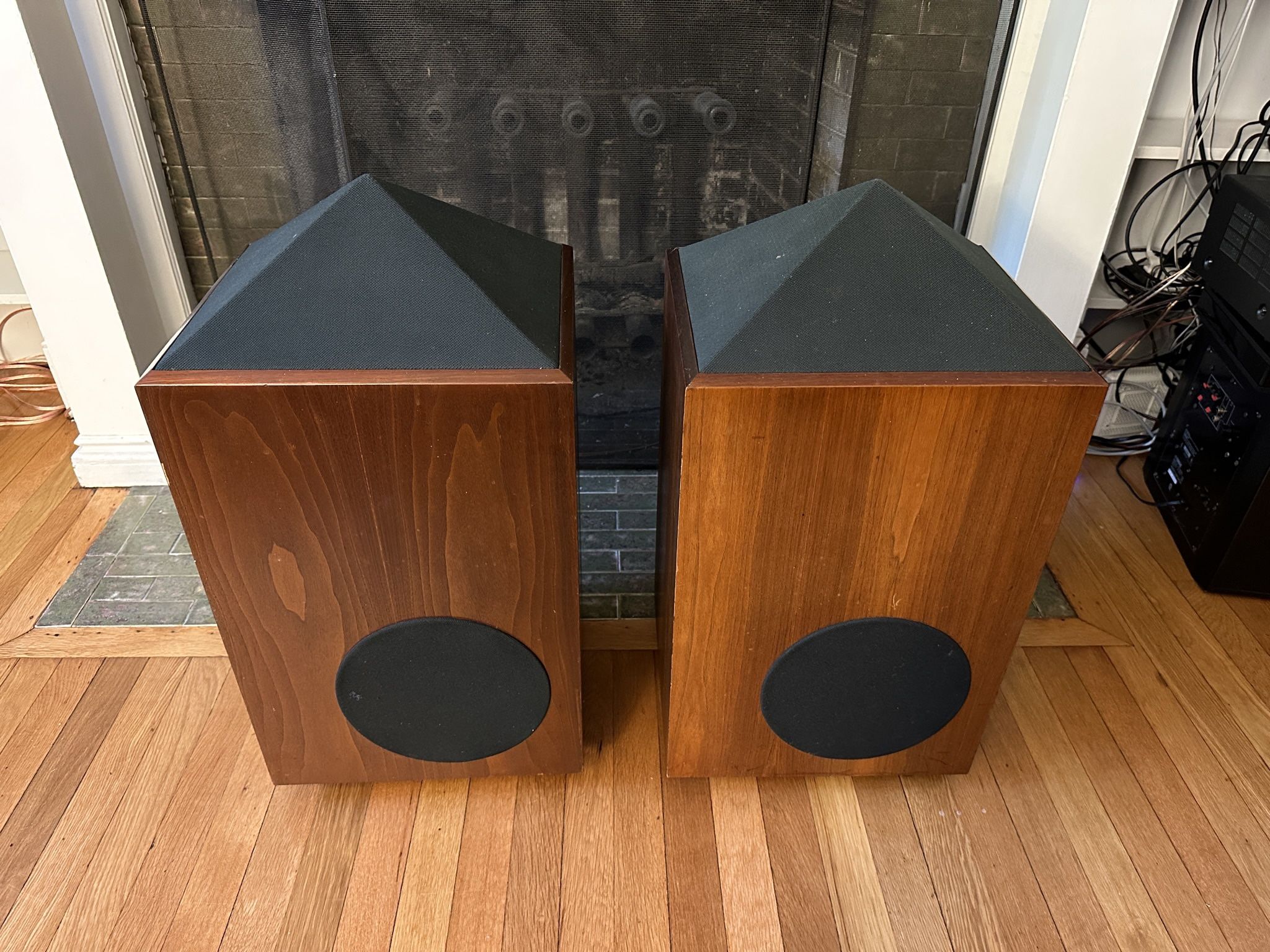 Very Rare Shahinian Obelisk Speakers