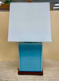 RALPH LAUREN HOME Turquoise Blue Crackle Glaze Pottery Table Lamps 17x9x7