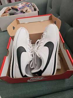 Nike cortez size 5 youth