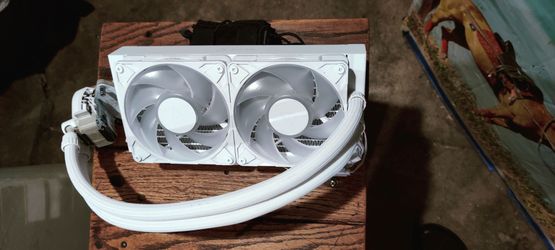 Arctic 3 liquid freezer 240 mm a-rgb White