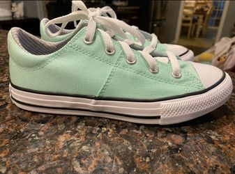 CONVERSE NEW SHOES KIDS SIZE 2