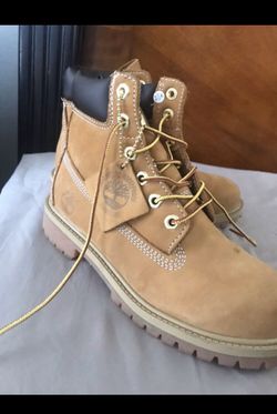Timberlands Size 4M. Or. W 5 1/2