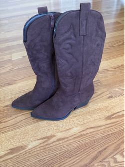 Women’s 6 Brown Cowboy Boots