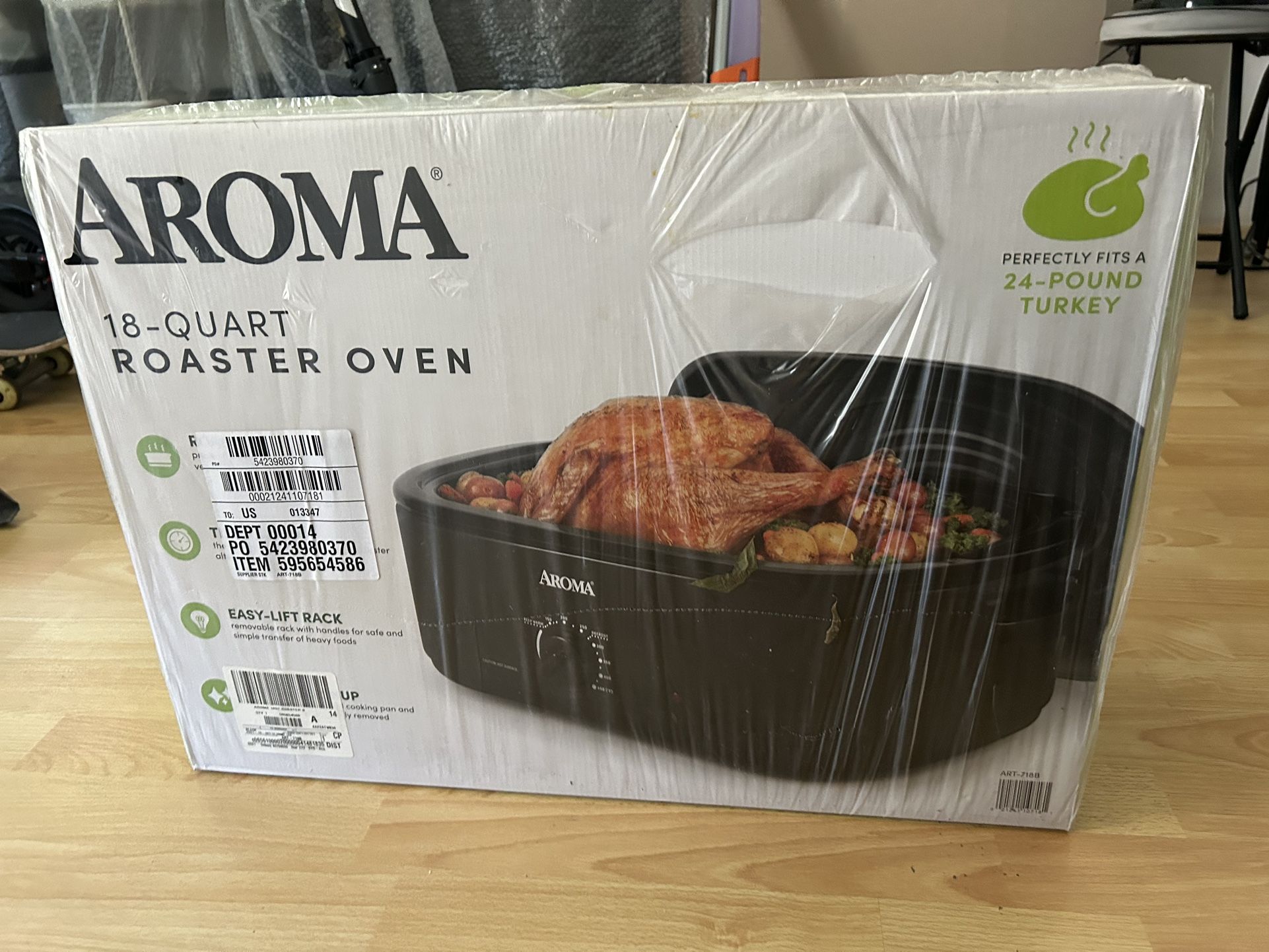 Brand New Aroma 18-quart roaster Oven