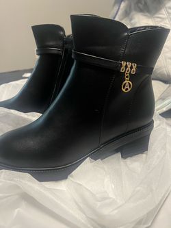 Women’s wedge snow boots