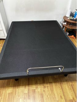 Serta Adjustable Queen bed frame