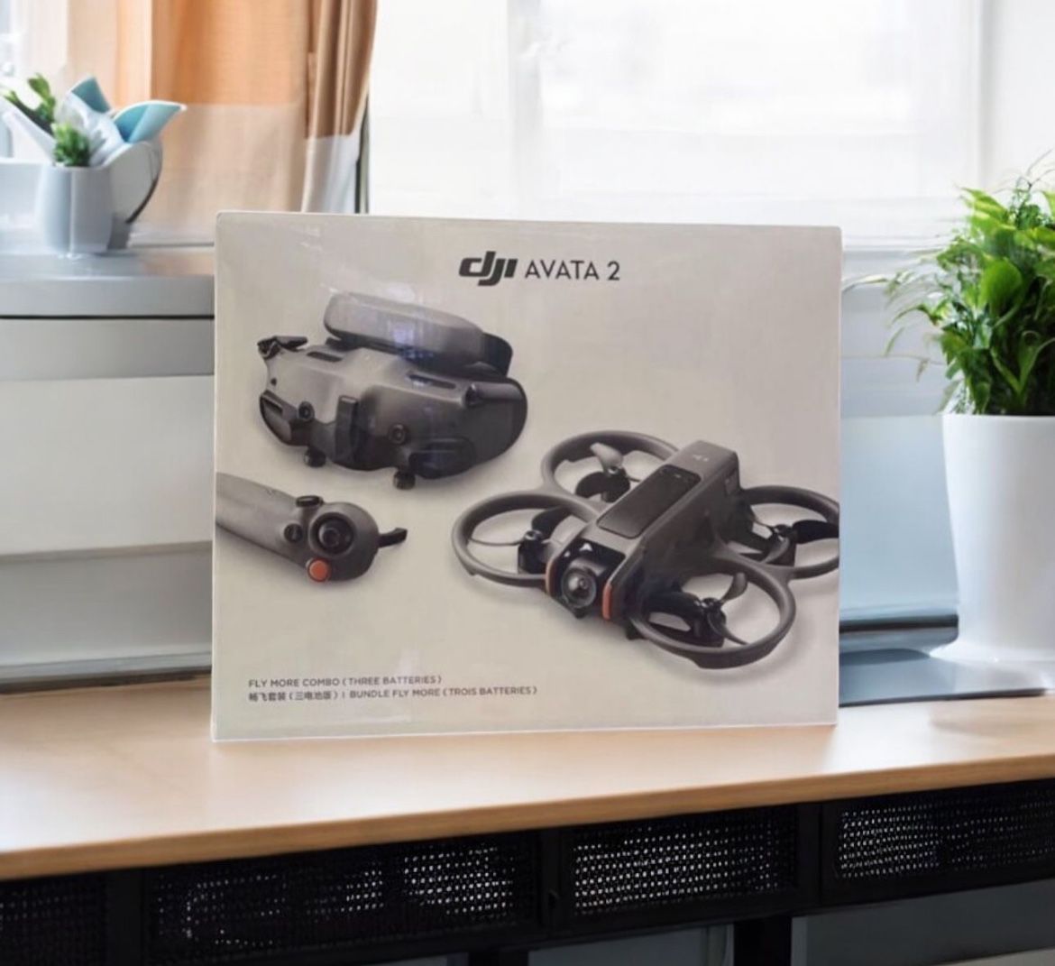 6577893 DJI Avata Z fly more combo drone three batteries floor model