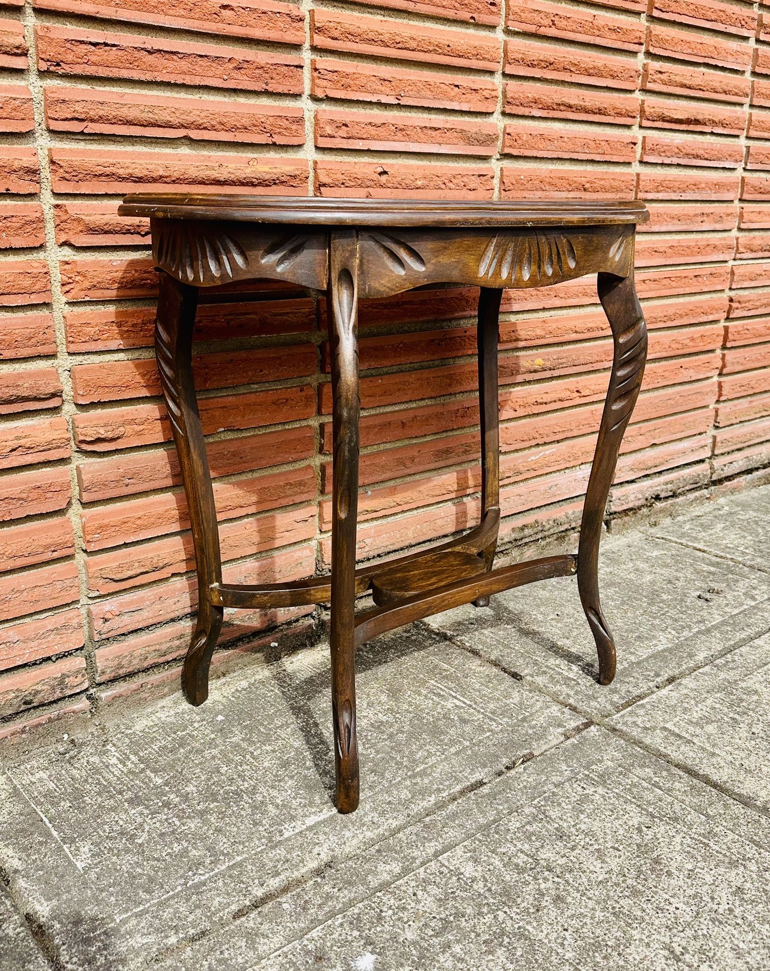 Classic Kidney Shaped End Table