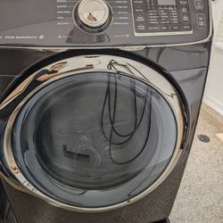 Samsung Washer/Dryer Front Loading Great Condition 