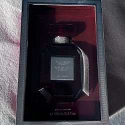 Victoria Secret Bombshell Midnight Perfume