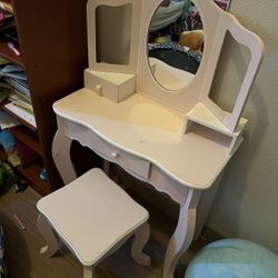 Children’s Vanity