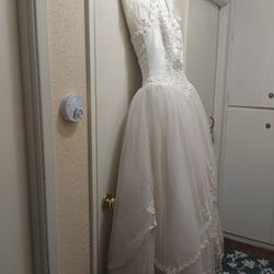 Wedding Dress/ Size 10