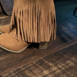 6 1/2 Fringe Boots