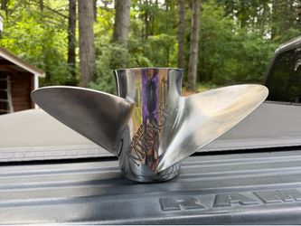 Mercury propeller