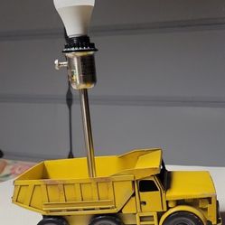 Pottery Barn Kids 2016 Metal Construction Dump Truck Accent Lamp 13x12”