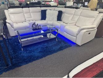 Beautiful Elegant Power Reclining Sectional ON SALE!!!🚨🚨