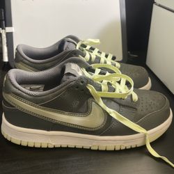Nike Dunk Low GS "Glow in the Dark" Charcoal | Size 5 Youth