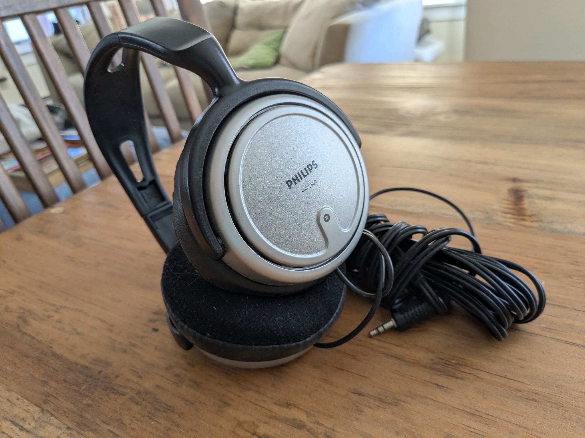 Phillips SHP 2500 Studio Headphones 