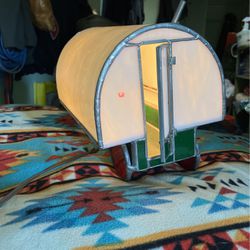 Stained Glass Covered Wagon Lamp 