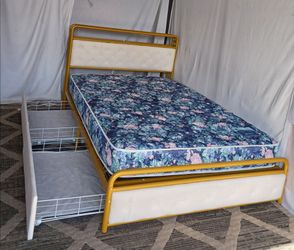Full size bed    Cama matrimonial