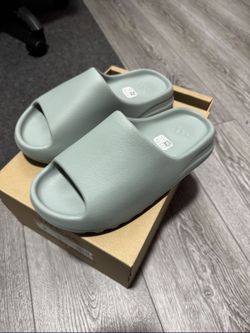 Yeezy Slides