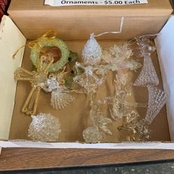 Hugh Sale On All Christmas Items -25% Off!