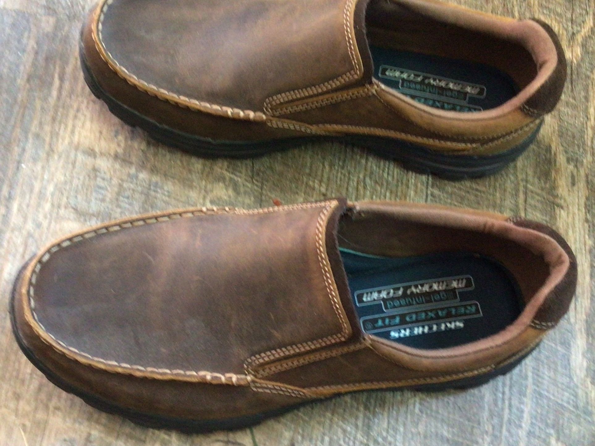 Mens Sketchers Size 9