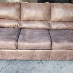 Ashley Furniture 3-seat Couch FREE DELIVERY 