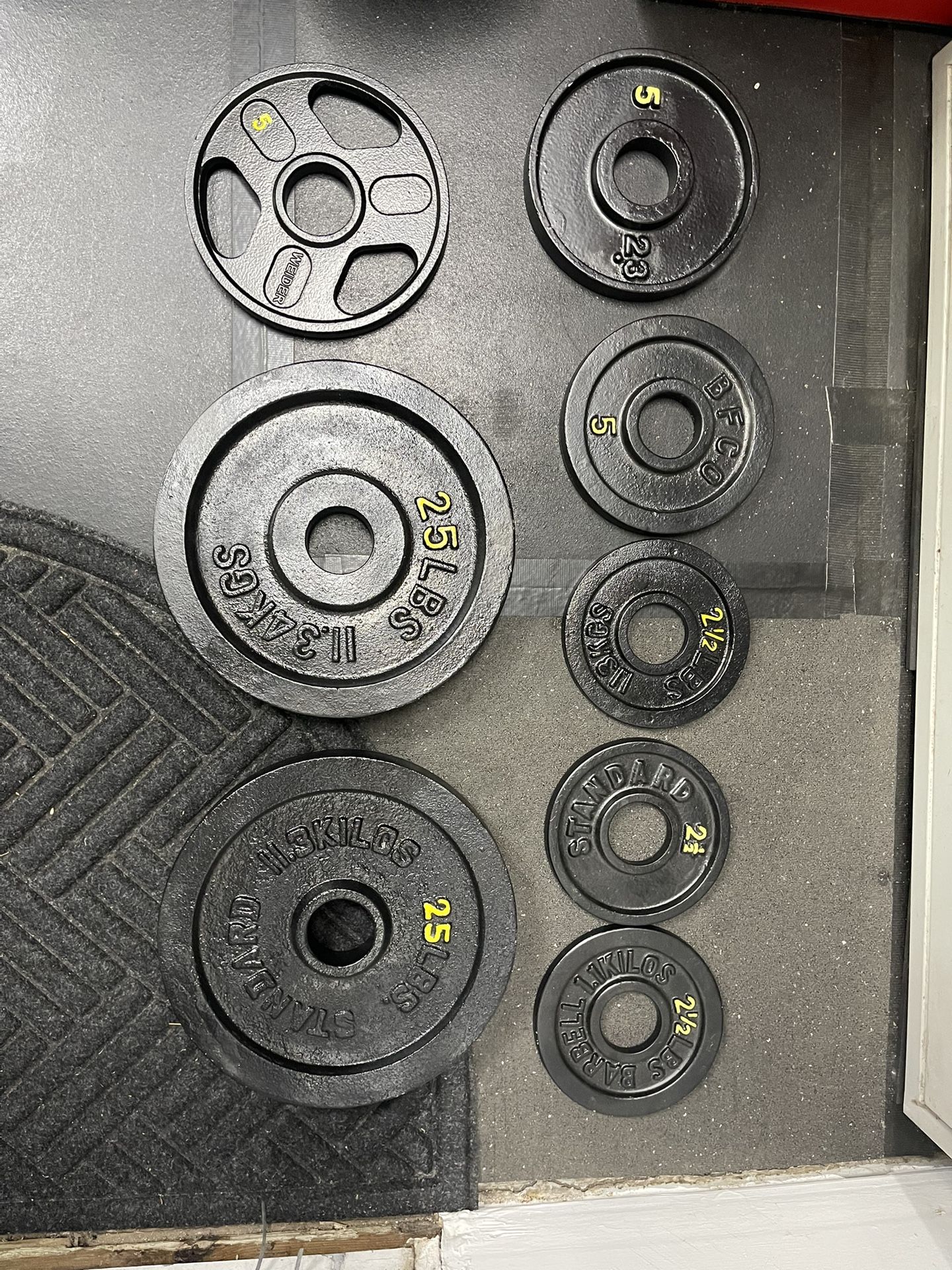 72 1/2 Pounds Of Metal Weights