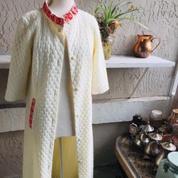 Vintage Pleated Robe – Cream with Boho Red Trim