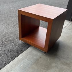 Beautiful Mid Century End Table