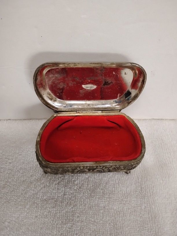 Vintage Old Zinc-Alloy Japanese Jewelry Box - 3 1/2 By 2 By 1 1/2 Inches 