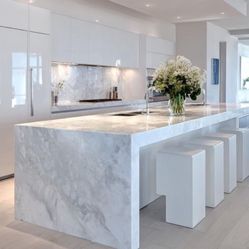 Custom Kitchen Cabinets 