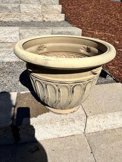Large Decorative Outdoor Plastic Planter Urn