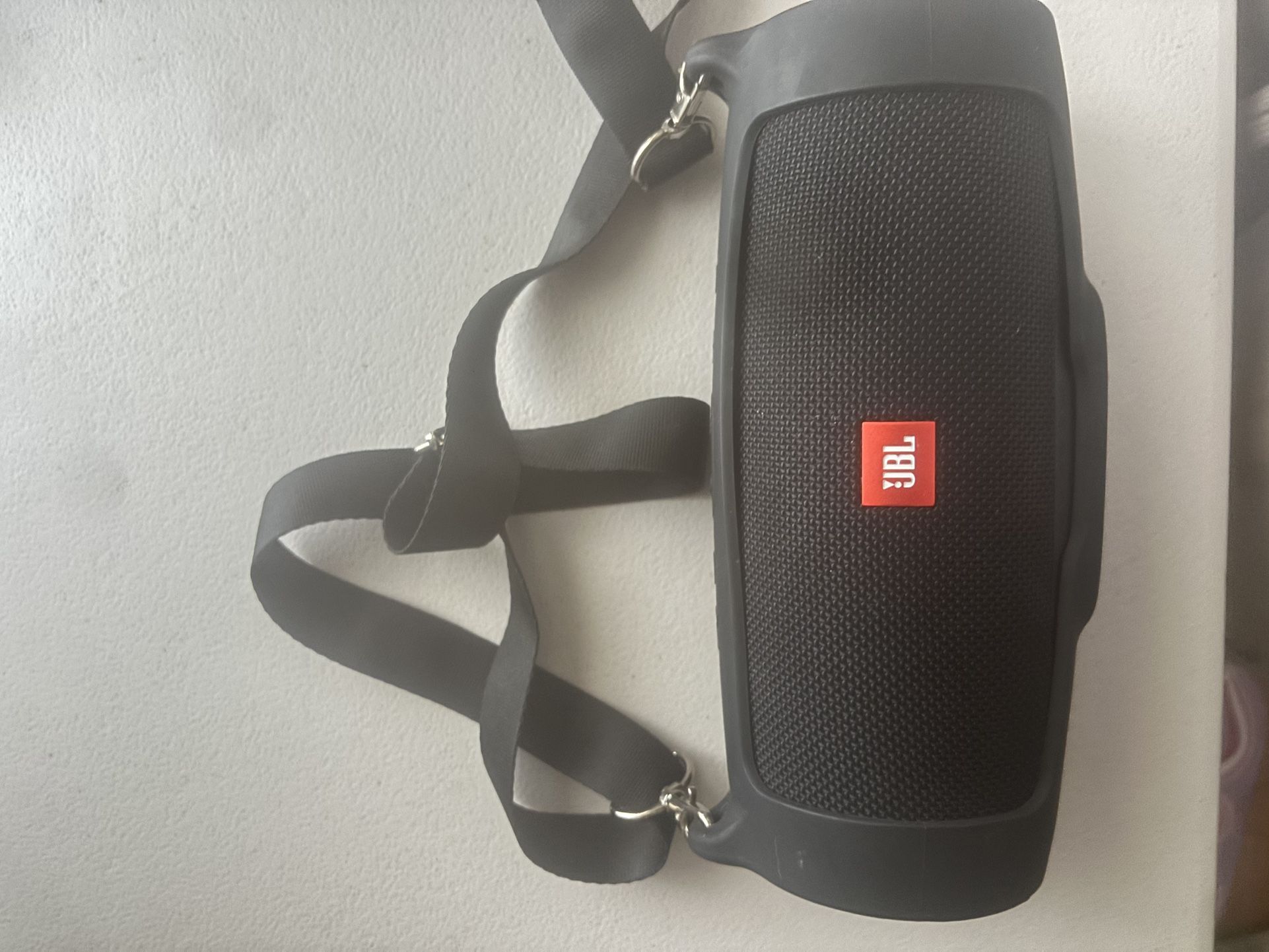 JBL charge 4 speaker