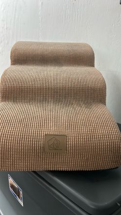 Mestuel Pet cushion stairs
